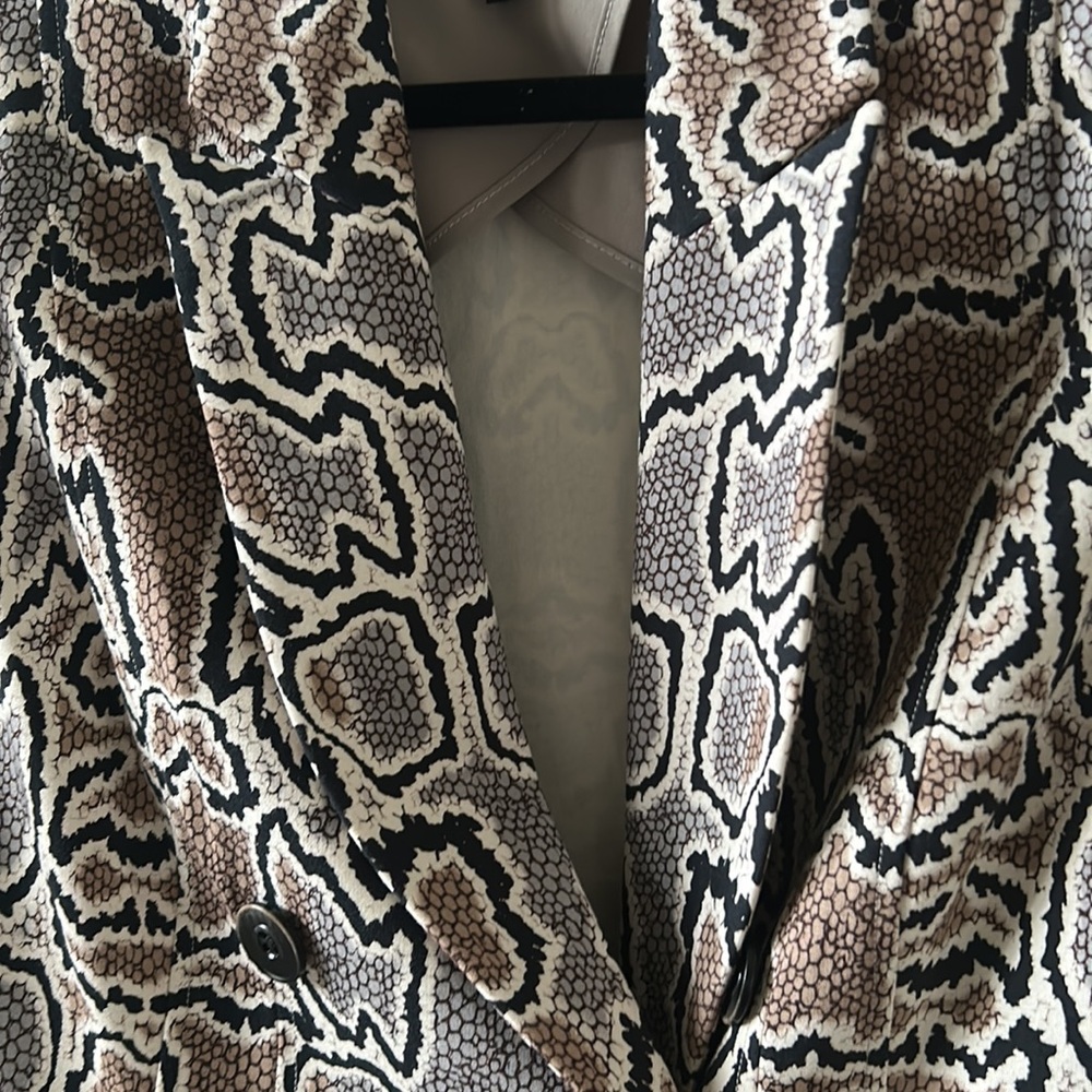 New- Cabi Python Blazer Snakeskin Animal Print Bl… - image 5